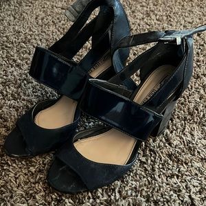 Navy heels
